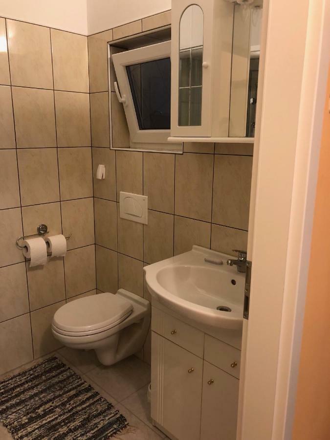 Apartma Mahnic Postojna Exterior photo