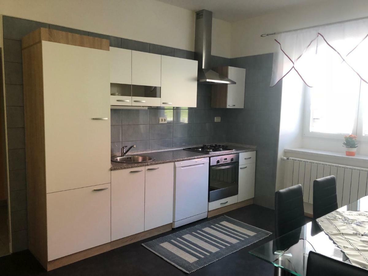 Apartma Mahnic Postojna Exterior photo