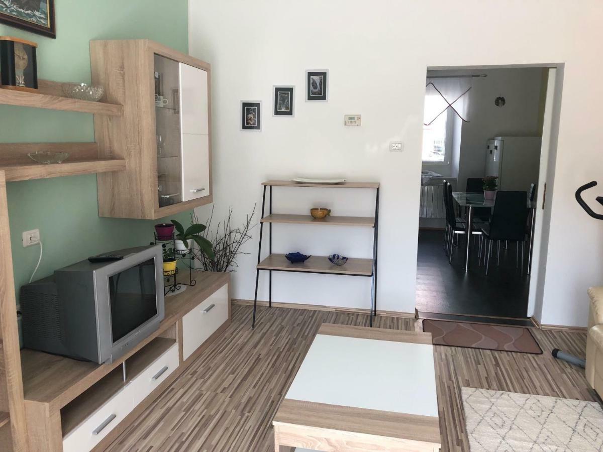 Apartma Mahnic Postojna Exterior photo
